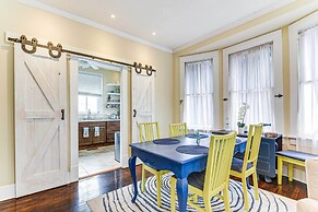 Walk to Beach: Galveston Home w/ Fenced Yard!