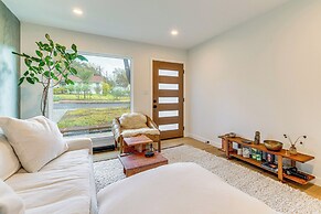 2 Mi to Dtwn: Austin Getaway w/ Natural Pool