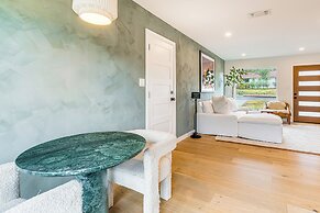 2 Mi to Dtwn: Austin Getaway w/ Natural Pool