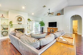 6 Mi to Dtwn: Pet-friendly Retreat in Fort Pierce!