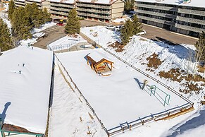 5 Mi to Winter Park Resort: Unit w/ Pool & Hot Tub