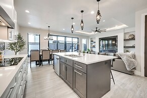 ~ 30 Mi to Zion: Hurricane Retreat w/ Grill!