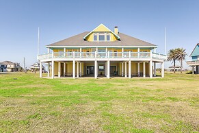Beachfront Group Getaway on Bolivar Peninsula