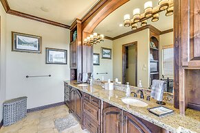 Beachfront Group Getaway on Bolivar Peninsula