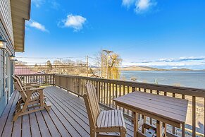 Walk to Flathead Lake: Polson Home w/ Balcony