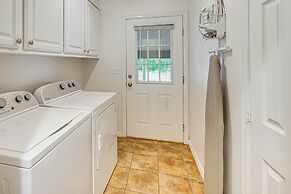 3 Mi to Downtown Tyler: Home w/ Fenced Yard!