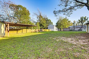 3 Mi to Downtown Tyler: Home w/ Fenced Yard!