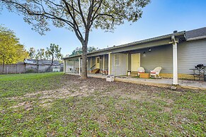 3 Mi to Downtown Tyler: Home w/ Fenced Yard!