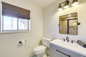 Lakefront Retreat w/ Game Room in Bella Vista!