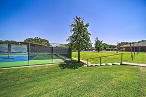 Lakefront Retreat w/ Game Room in Bella Vista!