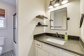 Lakefront Retreat w/ Game Room in Bella Vista!