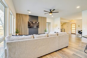 Lakefront Retreat w/ Game Room in Bella Vista!