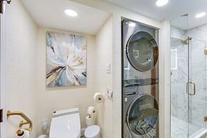 20 Mi to Pittsburgh: Natrona Heights Apt