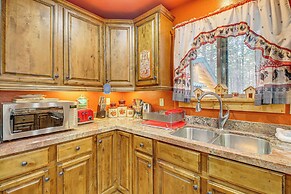 Family-friendly Cabin w/ Fire Pit in Forest Lakes