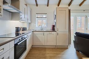 Host Stay Jubilee Close