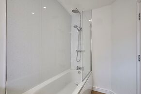 Host Stay Jubilee Close