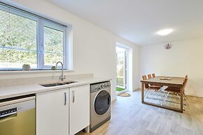 Host Stay Aronora Guest House