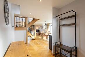 Host Stay The Tiny Chapel