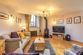 Host Stay The Tiny Chapel