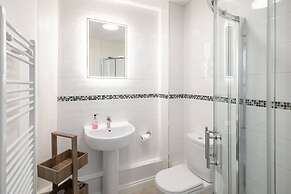 Host Stay Sleights at the Sandbeck