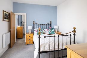 Host Stay Sleights at the Sandbeck