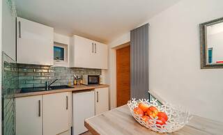 Host Stay Pied-a-terre at Manor View