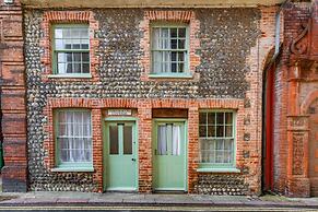 Host Stay Fishermans Cottage