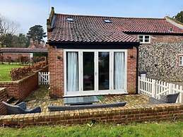 Host Stay Boathouse Barn