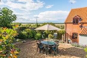 Host Stay Laylands Yard