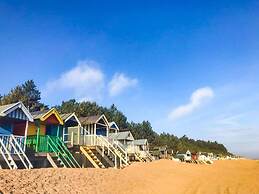 Host Stay Laylands Yard