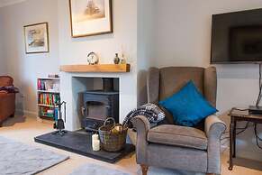 Host Stay Laylands Yard
