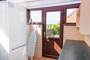 Host Stay Laylands Yard