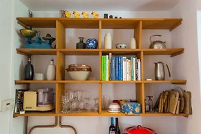 Host Stay Marlpit Cottage