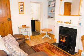 Host Stay Shoemakers Cottage