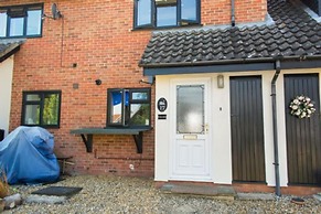 Host Stay Quayside Cottage