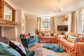 Host Stay The Old Paul Pry