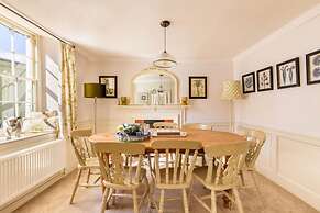 Host Stay The Old Paul Pry