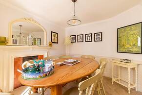 Host Stay The Old Paul Pry