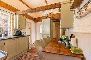 Host Stay The Old Paul Pry