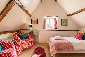 Host Stay The Old Paul Pry