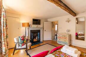 Host Stay The Old Paul Pry