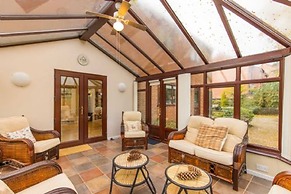 Host Stay Four Seasons