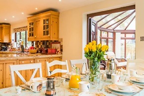 Host Stay Four Seasons