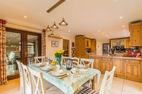 Host Stay Four Seasons