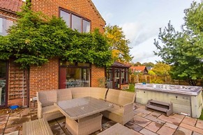 Host Stay Four Seasons