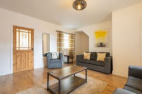 Host Stay Wind Rose Cottage