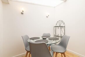 Host Stay Wind Rose Cottage