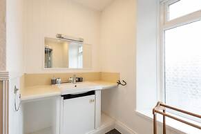 Host Stay Wind Rose Cottage