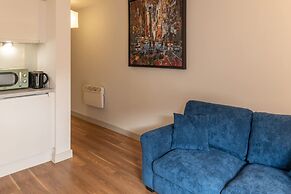 Host Stay Nation Way Retreat