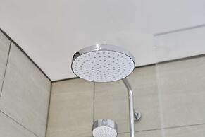 Host Stay Cheviot Street